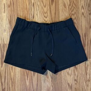 lululemon On the Fly shorts Size 12